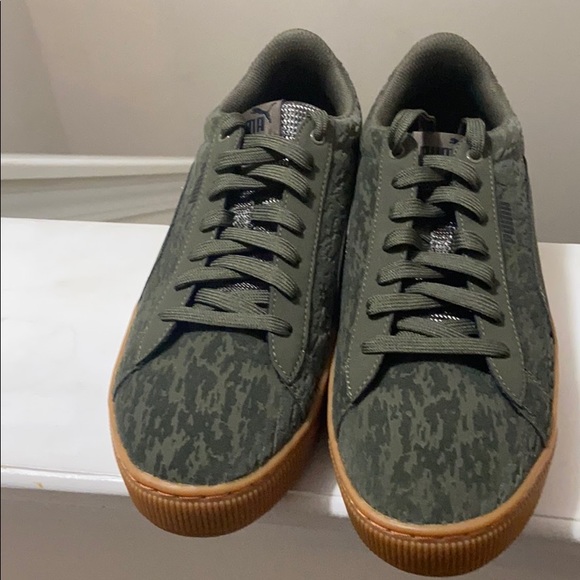 puma green platform shoes